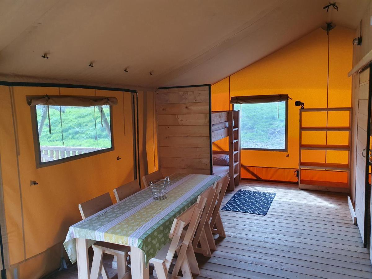 Luxury Safari Tents At Moulin Du Pommier Glamping & Camping Saulgond Extérieur photo